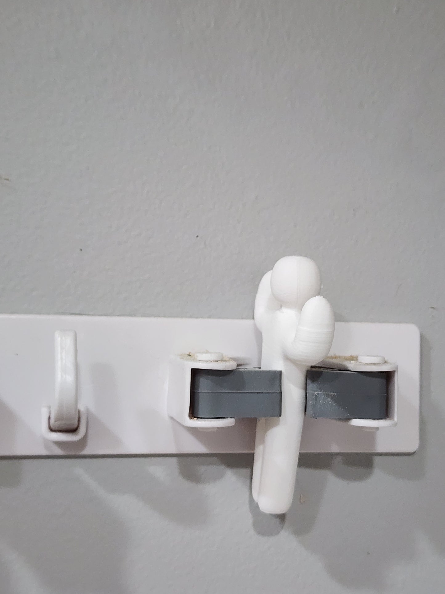 Paintable Hiding Stick Figure